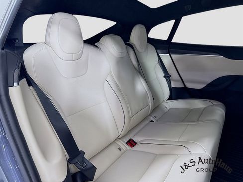 Used 2021 Tesla Model S Plaid image 35