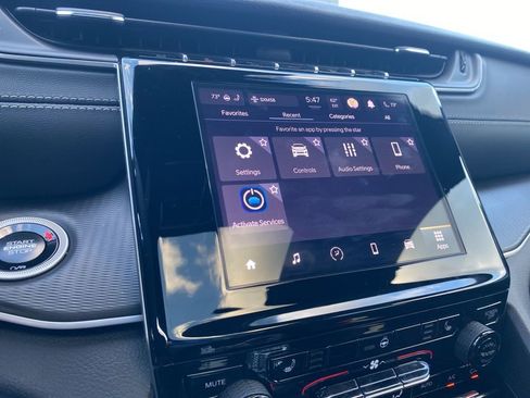 New 2025 Jeep Grand Cherokee Limited w/ Black Appearance Package image 32