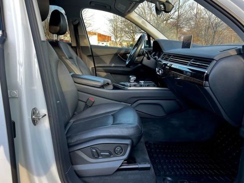 Used 2018 Audi Q7 3.0T Prestige w/ Prestige Package image 25