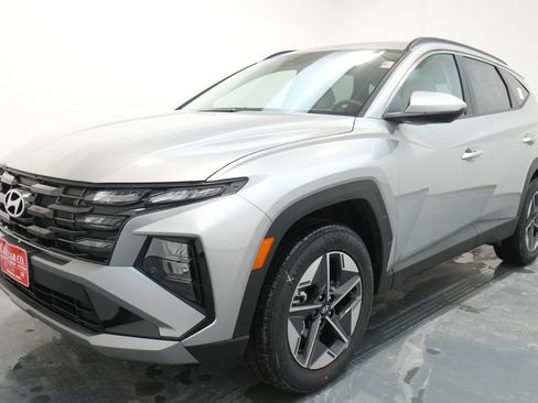 New 2026 Hyundai Tucson SEL image 3