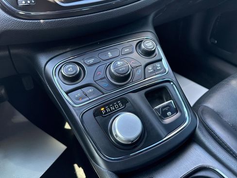 Used 2016 Chrysler 200 S w/ Navigation & Sound Group I AWD/4WD image 38