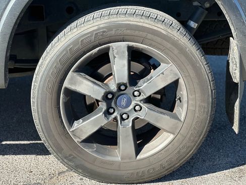 Used 2016 Ford F150 XLT w/ Equipment Group 302A Luxury image 27