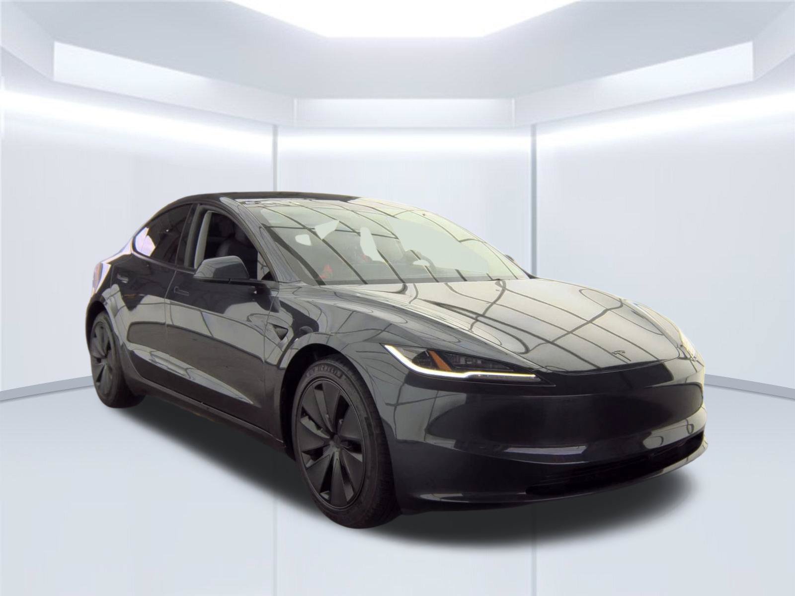 Used 2026 Tesla Model 3 AWD/4WD image 2