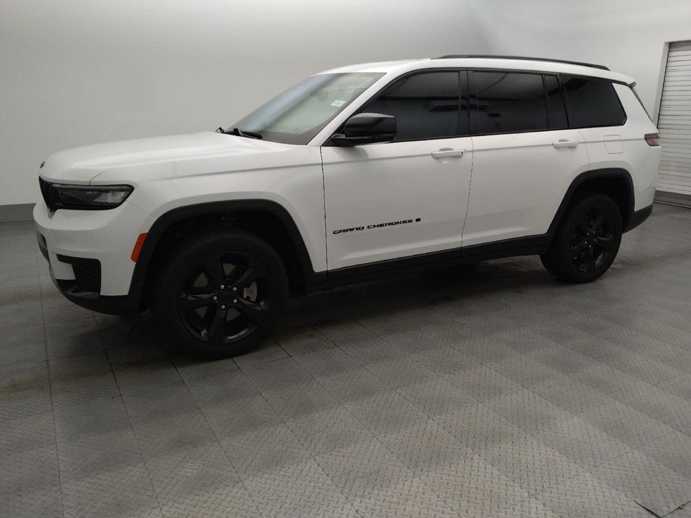 Used 2022 Jeep Grand Cherokee L Laredo AWD/4WD image 2