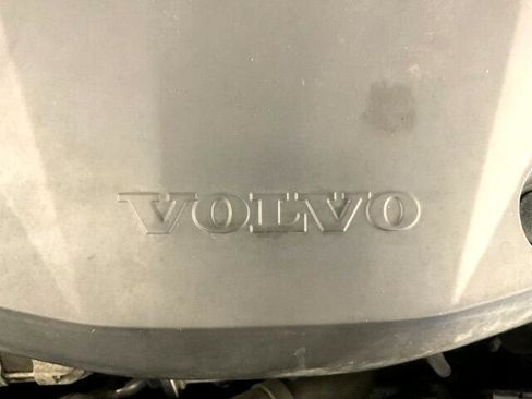 Used 2020 Volvo XC40 T5 R-Design image 37