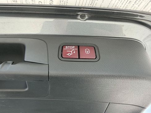 Certified 2020 Mercedes-Benz GLC 300 image 23