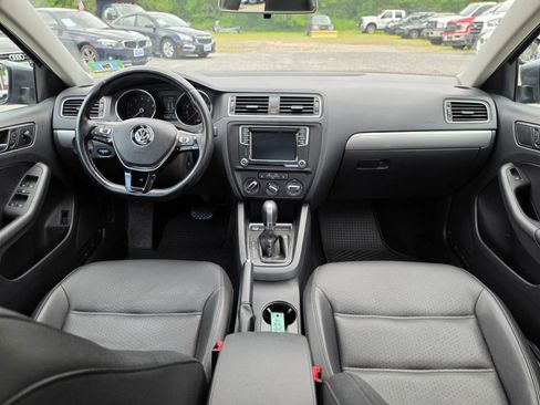 Used 2018 Volkswagen Jetta SE FWD image 21