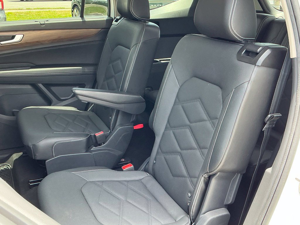 Used 2024 Volkswagen Atlas SE FWD image 33