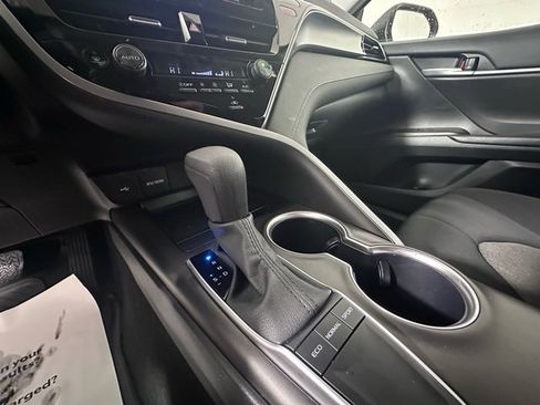 Used 2023 Toyota Camry LE image 27