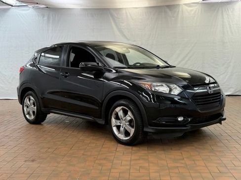 Used 2017 Honda HR-V EX image 1