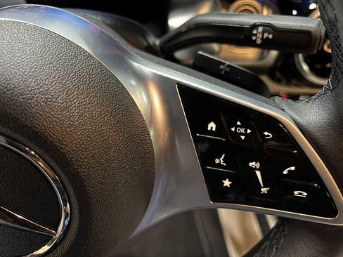 Certified 2025 Mercedes-Benz GLB 250 4MATIC image 28