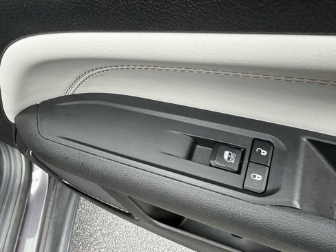 Used 2024 Jeep Compass Limited AWD/4WD image 30