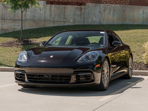 Used 2020 Porsche Panamera 4 AWD/4WD image 7