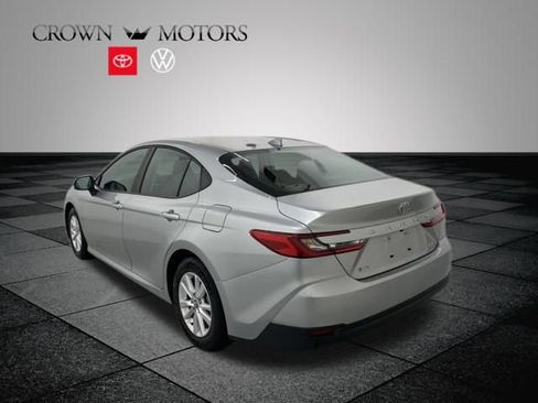 Used 2025 Toyota Camry LE image 4