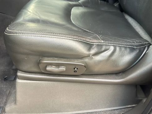 Used 2020 Nissan Frontier PRO-4X w/ Pro-4x Utility Package image 24