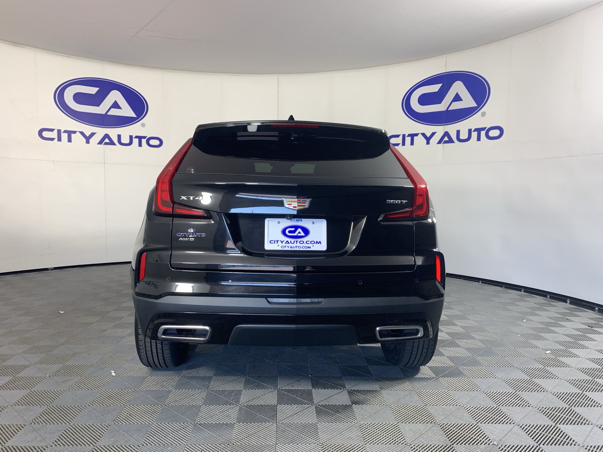 Used 2024 Cadillac XT4 Premium Luxury AWD/4WD image 4