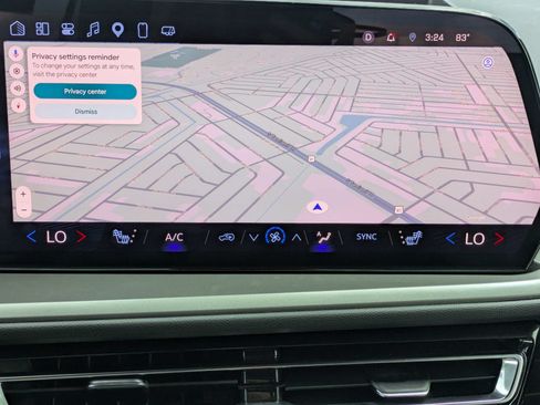 Used 2025 Chevrolet Traverse LT FWD image 27