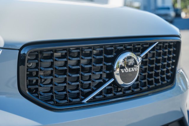 New 2026 Volvo XC40 B5 Core w/ Protection Package Premier AWD/4WD image 12