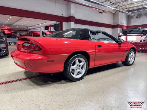 Used 1994 Chevrolet Camaro Z28 RWD image 5