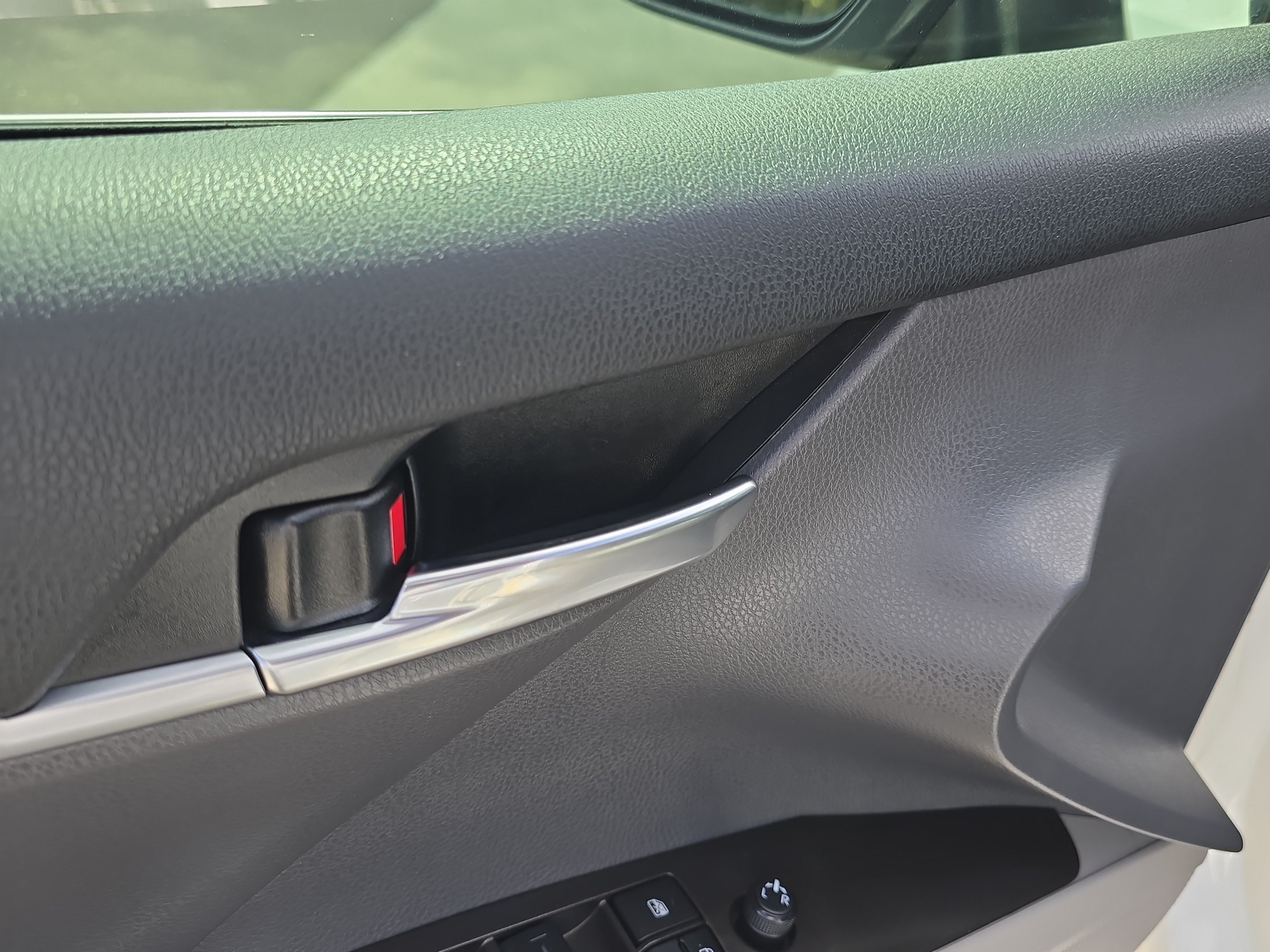 Used 2022 Toyota Camry SE w/ Audio Upgrade Package FWD image 18