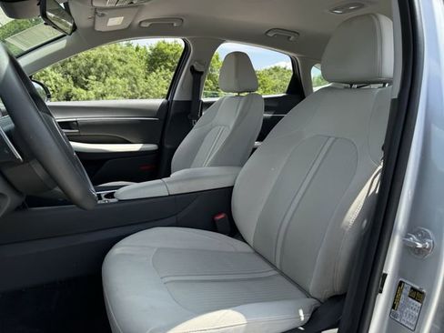 Used 2025 Hyundai Sonata SEL FWD image 26