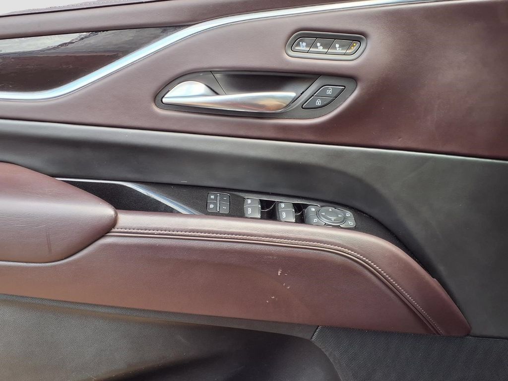 Used 2021 Cadillac Escalade Sport Platinum AWD/4WD image 18
