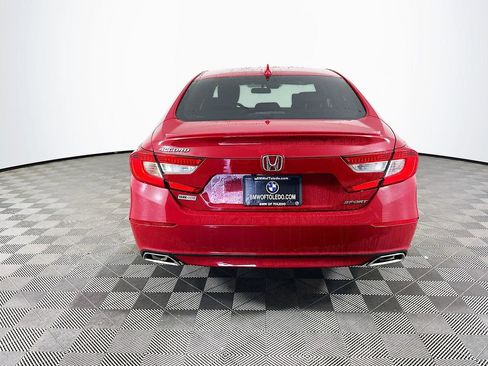 Used 2018 Honda Accord Sport image 8