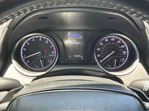 Used 2021 Toyota Camry SE FWD image 12