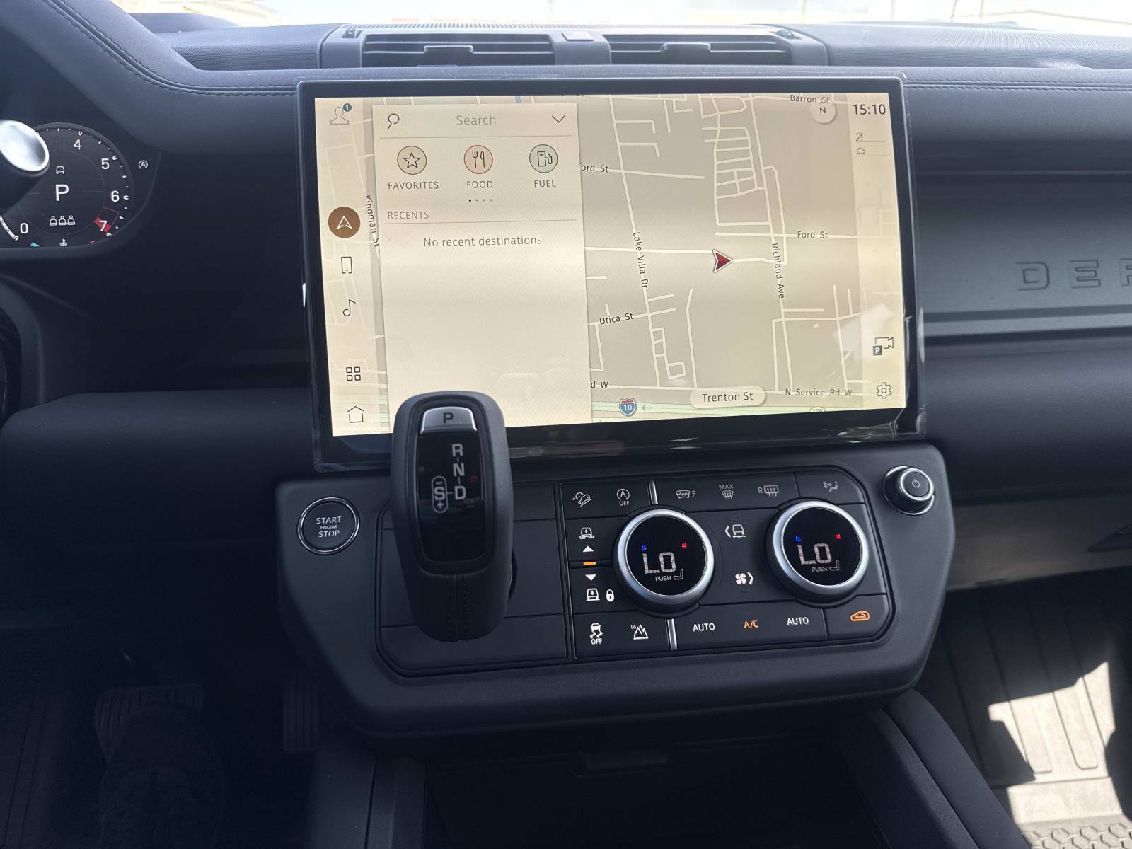 New 2026 Land Rover Defender 110 AWD/4WD image 11