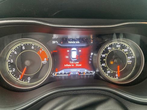 Used 2021 Jeep Cherokee Latitude Lux w/ Comfort/Convenience Group image 19