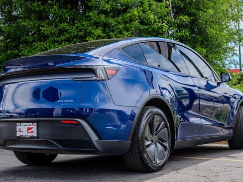 Used 2026 Tesla Model Y AWD image 26