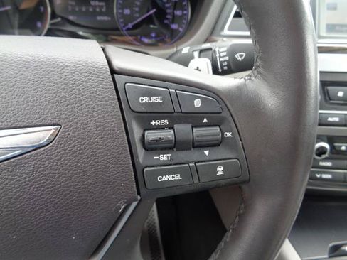 Used 2017 Genesis G80 3.8 RWD image 38