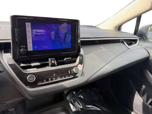 Used 2023 Toyota Corolla LE FWD image 12