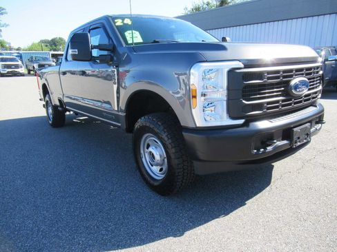 Used 2024 Ford F250 XL w/ XL Off-Road Package AWD/4WD image 3