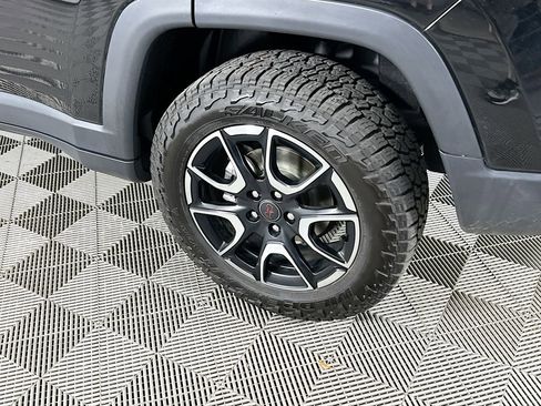 Certified 2025 Jeep Compass Trailhawk w/ Trailhawk Elite Group image 41