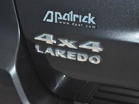 Used 2012 Jeep Grand Cherokee Laredo w/ Laredo E Group image 25