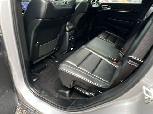 Used 2019 Jeep Grand Cherokee Limited image 25