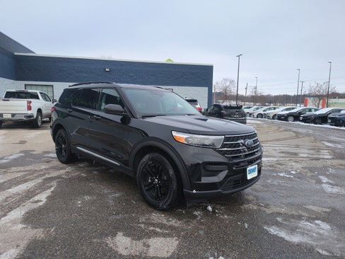 Used 2022 Ford Explorer XLT image 7