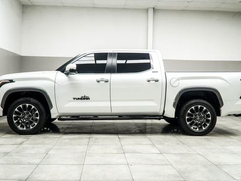 Used 2025 Toyota Tundra Limited AWD/4WD image 11