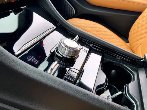 Used 2024 Jeep Grand Cherokee L Summit w/ High Altitude Package AWD/4WD image 17