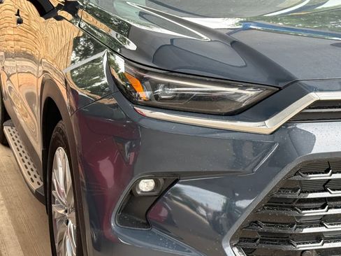 Used 2026 Toyota Grand Highlander AWD image 4