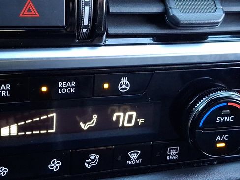 Certified 2022 Nissan Pathfinder SL w/ Lighting Package (N92) AWD/4WD image 25