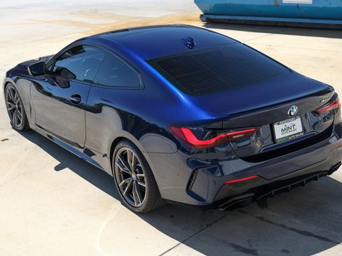 Used 2022 BMW M440i Coupe RWD image 8