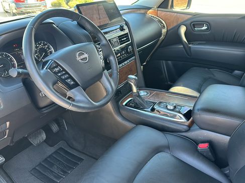 Used 2023 Nissan Armada SL w/ Captain's Chairs Package image 12