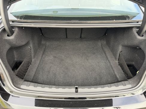Used 2019 BMW 330i Sedan w/ Convenience Package RWD image 9