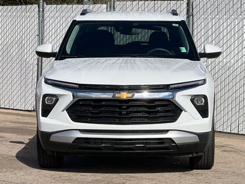 Used 2025 Chevrolet TrailBlazer LT AWD/4WD image 6