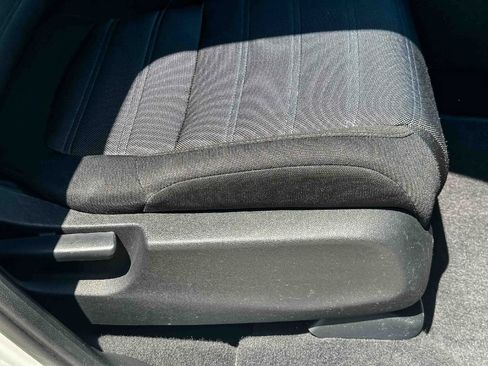 Used 2018 Honda CR-V EX image 25