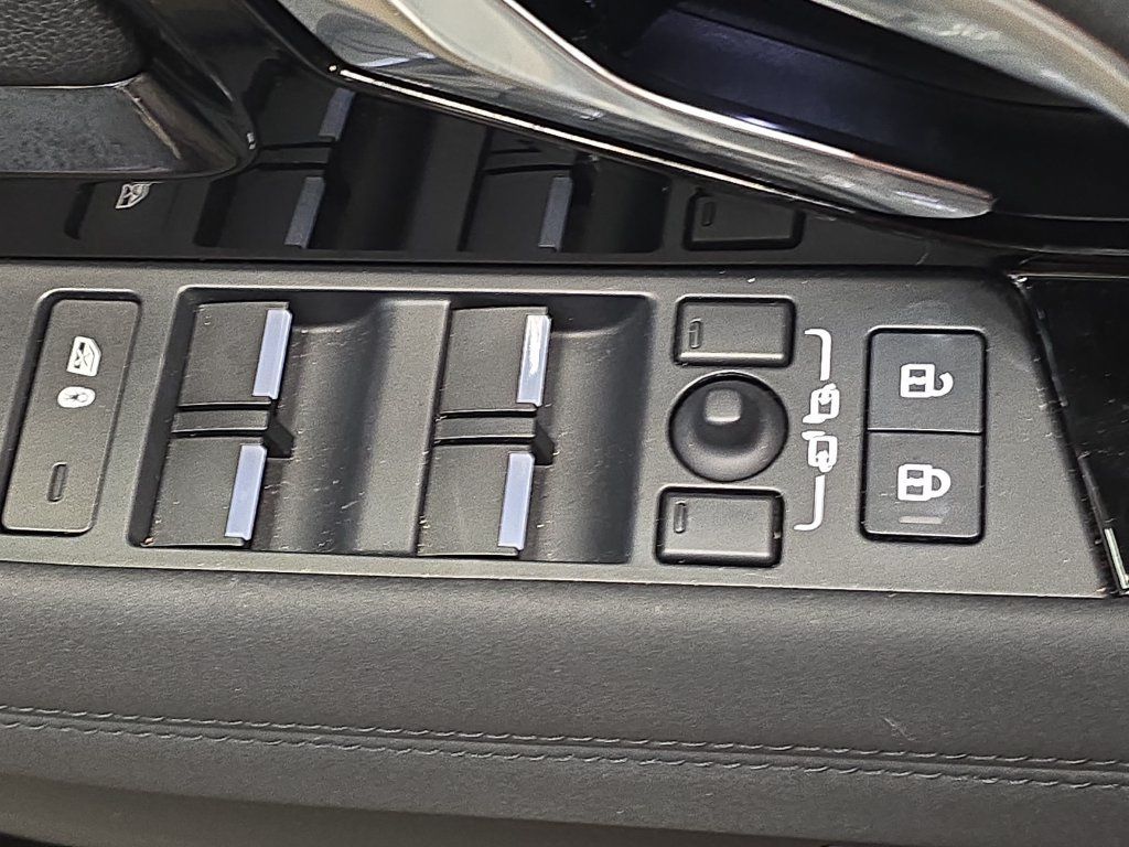 Certified 2023 Land Rover Range Rover Evoque SE AWD/4WD image 30