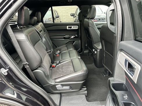 Used 2024 Ford Explorer ST-Line w/ Class IV Trailer Tow Package image 27