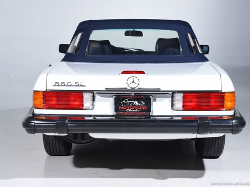 Used 1989 Mercedes-Benz 560 SL image 7